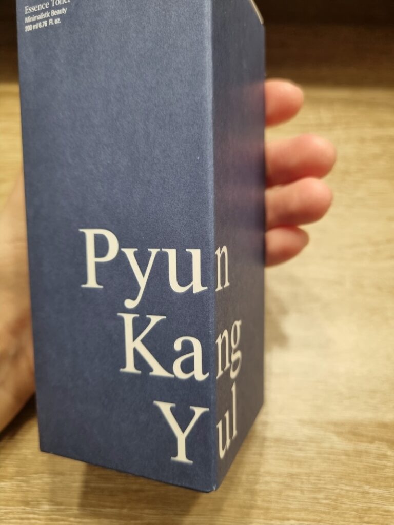 pyunkang-yul-minimal-blue-box-packaging
